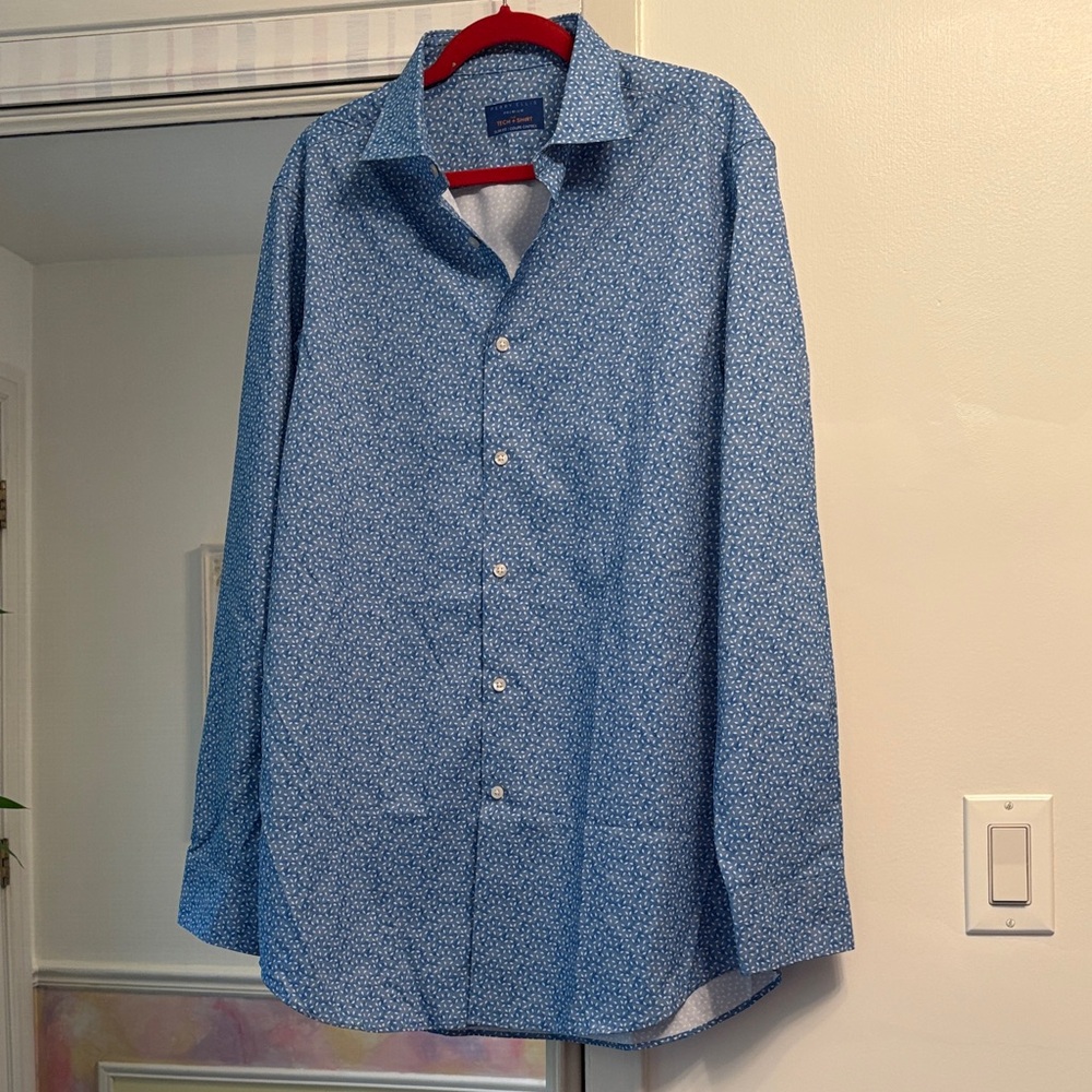 Perry Ellis Blue Geometric Button Down Shirt